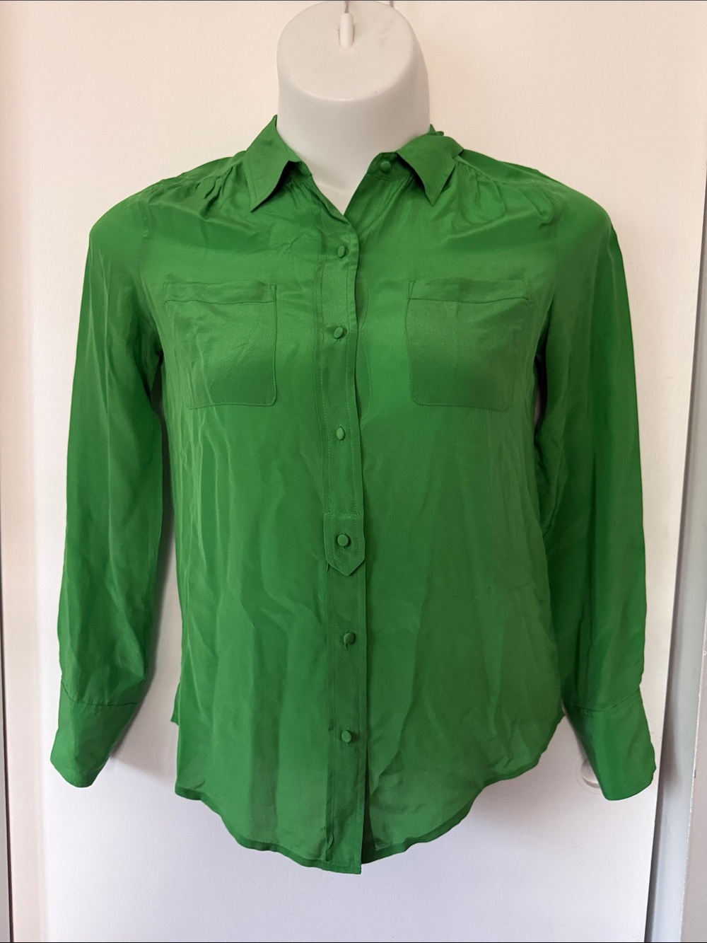 J. Crew Kelly Green Silk Long-Sleeve Button-Up Two Pockets Blouse Size Small